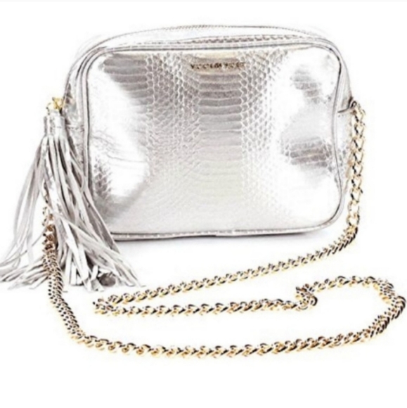Victoria's Secret Handbags - 🆕️ NWT Victoria's Secret purse silver with chain